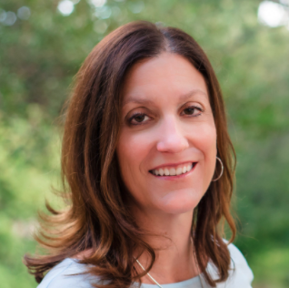 Headshot of Jennifer Bielat.