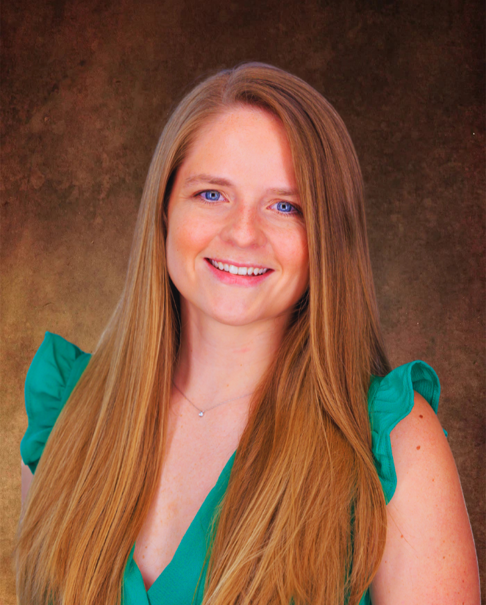 Clara Allen Headshot